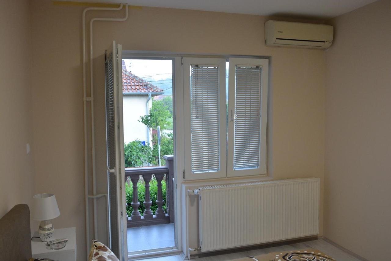 Garden Apartmani Ягодина Экстерьер фото