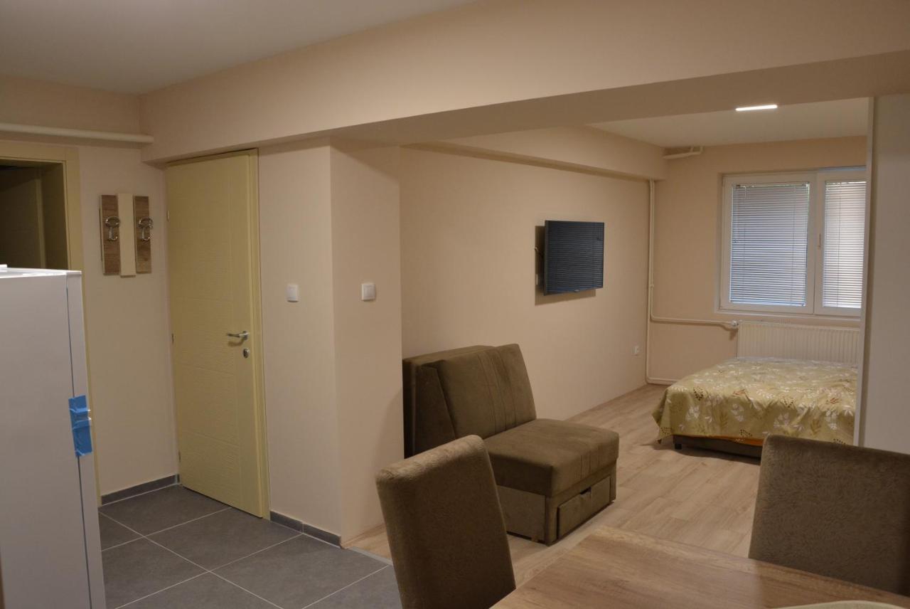 Garden Apartmani Ягодина Экстерьер фото