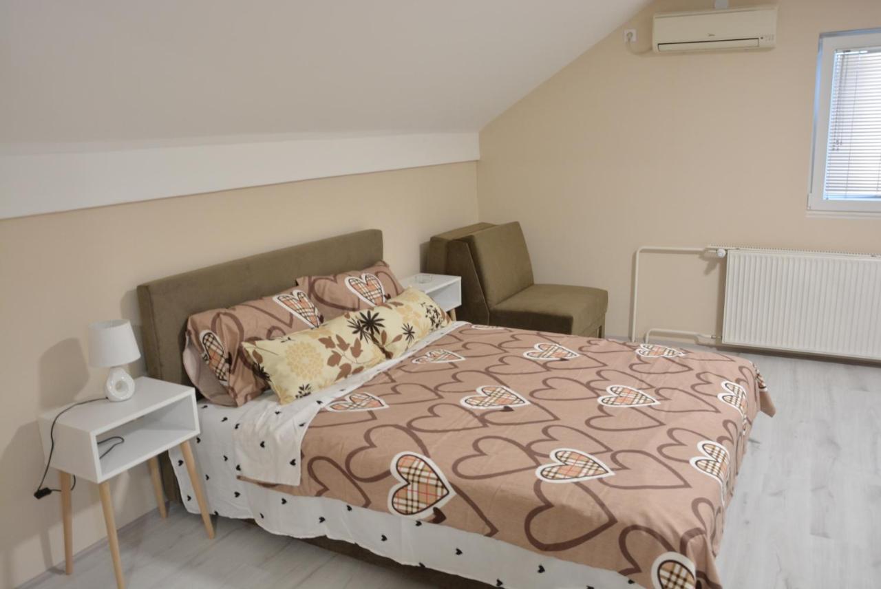 Garden Apartmani Ягодина Экстерьер фото